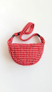 CHANEL 25S HOBO 30 CM IN RED TWEED WITH GOLD HARDWARE