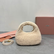 WANDER HOBO BAG 18 IN BEIGE SHEARLING
