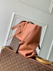 LOW KEY CABAS MM BAG 47 IN TAWNY BROWN GRAINED CALFSKIN