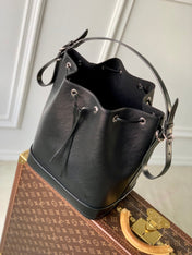 NOÉ MM 33 IN BLACK EPI LEATHER