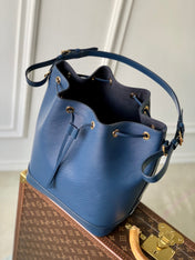 NOÉ MM 33 IN SAPPHIRE EPI LEATHER