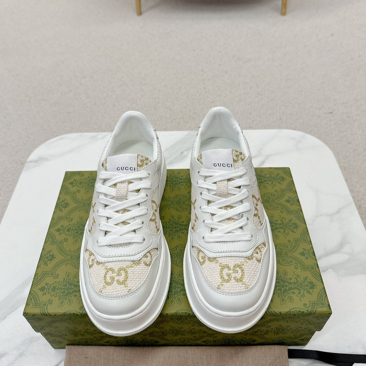 GG TRAINER WHITE CALFSKIN WITH PATTERN