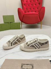 GG TRAINER SCALLOPED TOE LIGHT GRAY DENIM