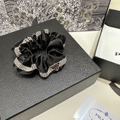 SCRUNCHIE IN BLACK VELVET WITH CRYSTAL CHAIN 369301