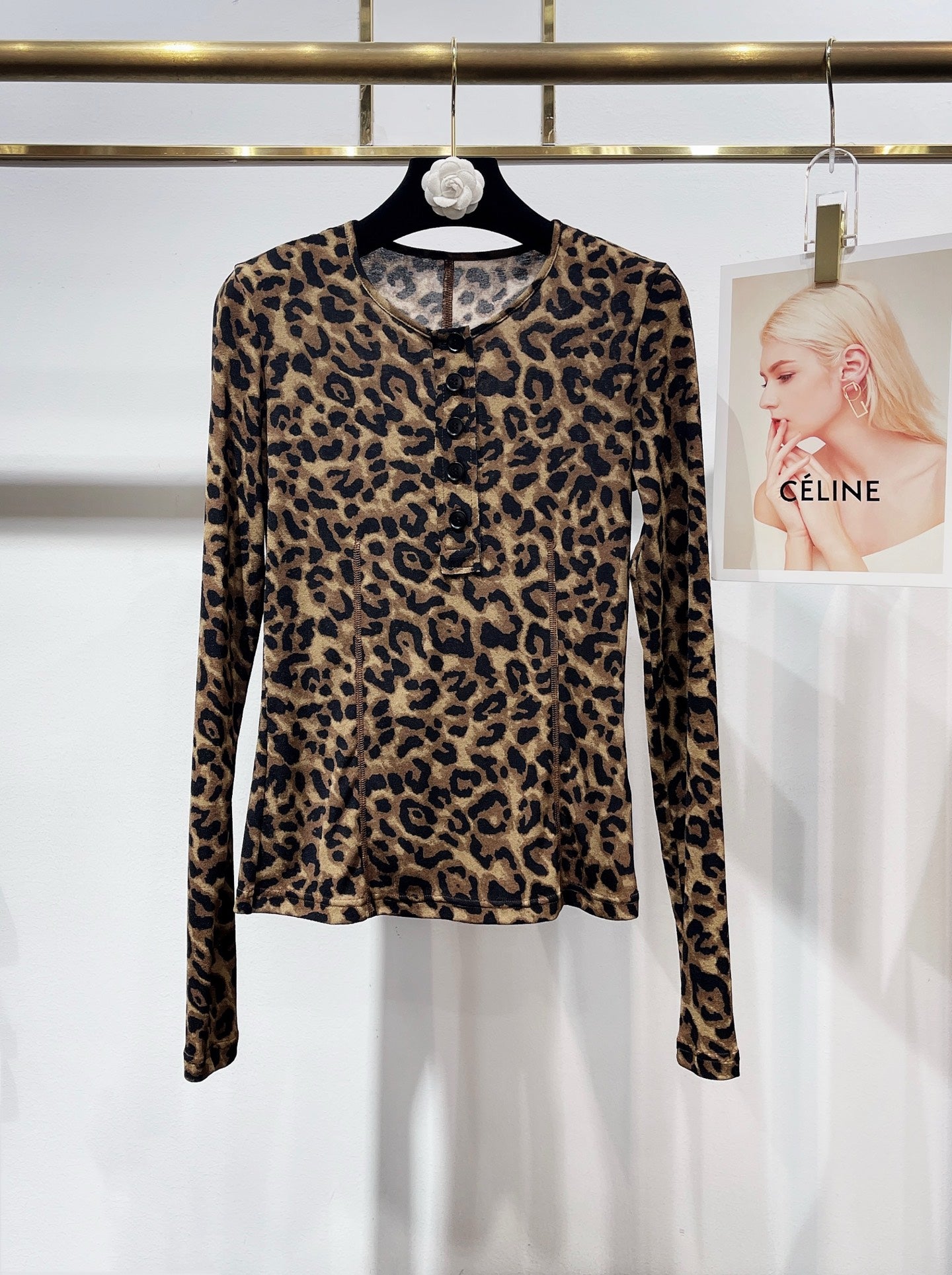 YSL 25S FITTED T-SHIRT STYLE 204