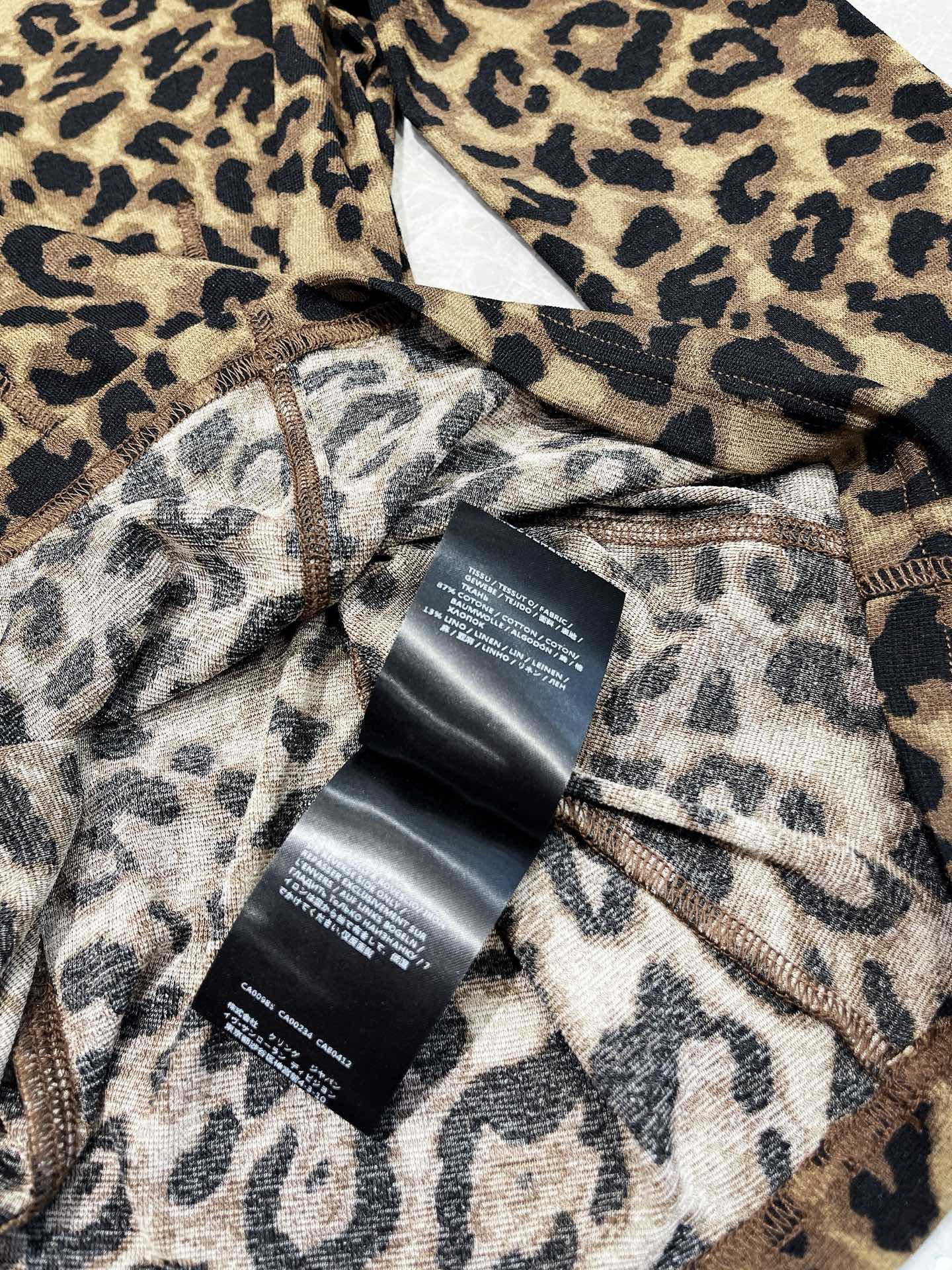 YSL 25S FITTED T-SHIRT STYLE 204