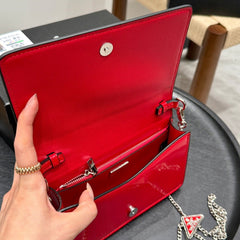 FLAP CLOSURE WALLET ON CHAIN 19 IN RED PATENT NAPPA LEATHER