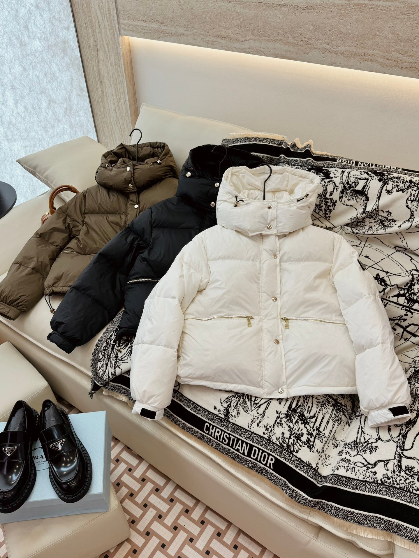 PRADA PUFFER JACKET STYLE 39