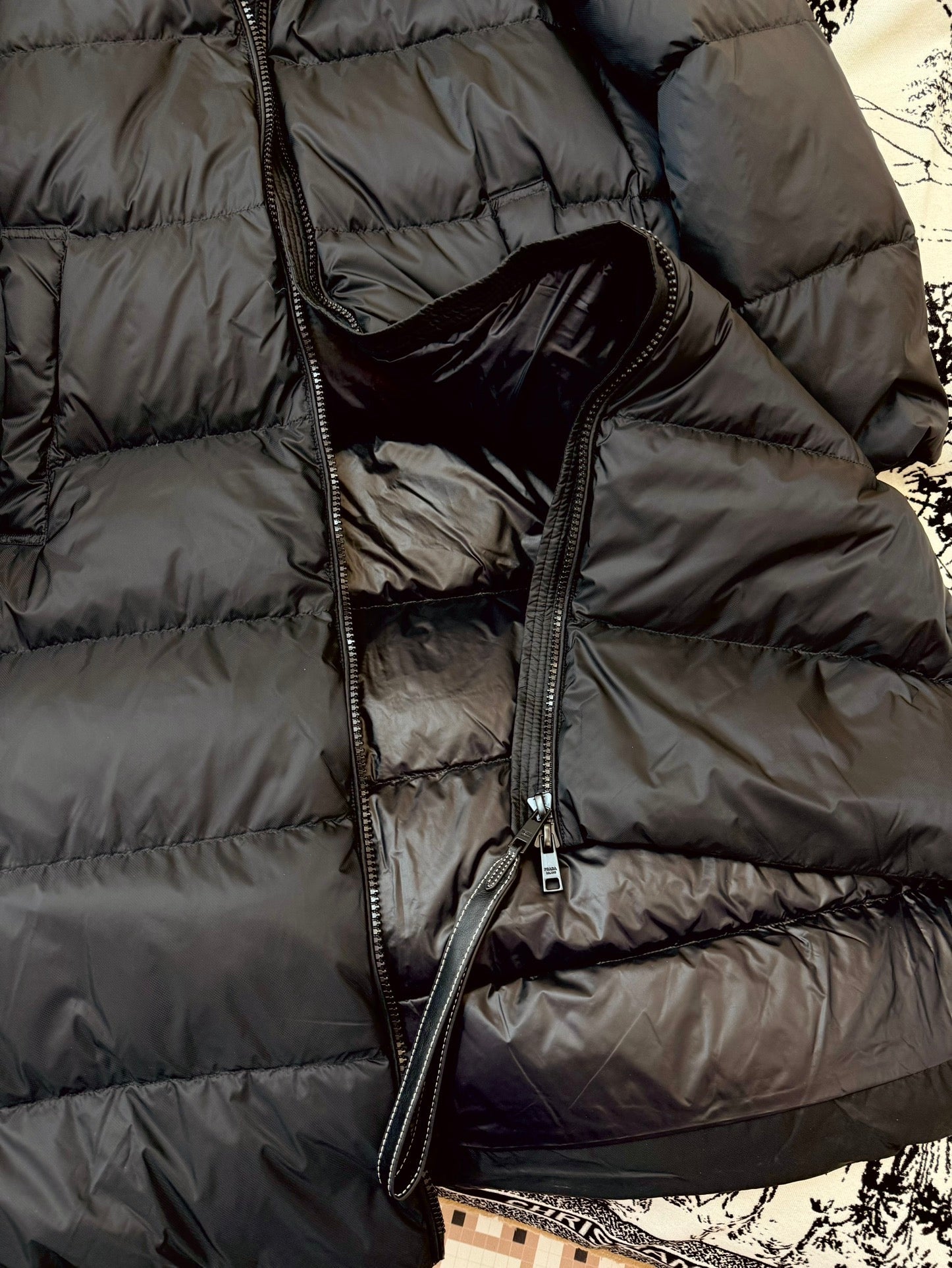 PRADA 25S DOWN JACKET 445