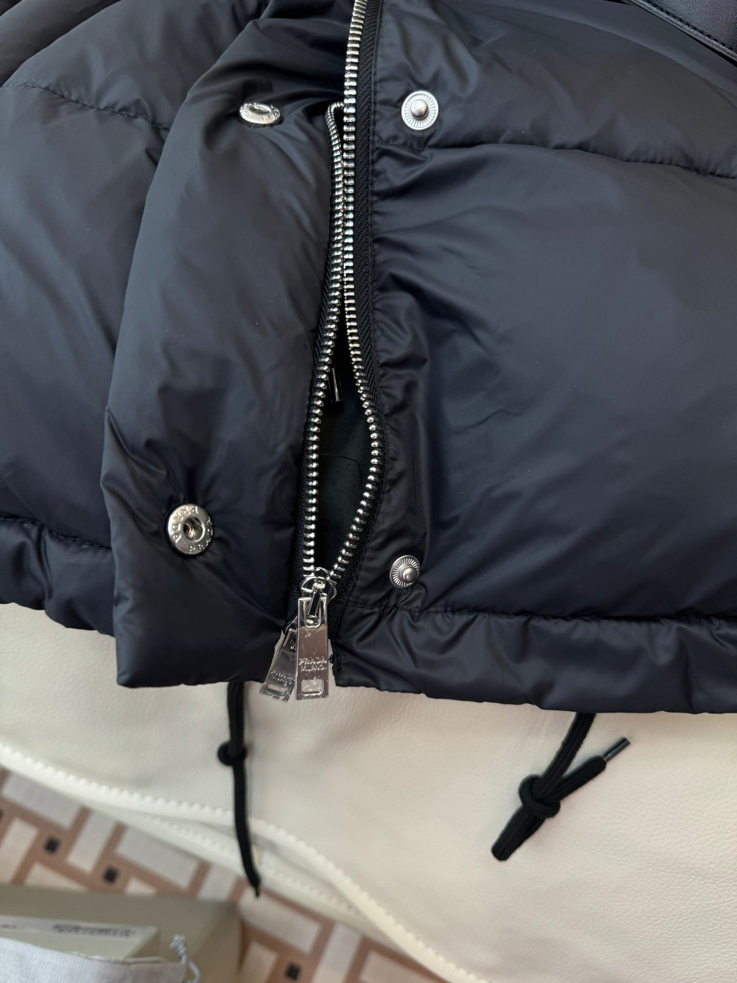 PRADA 25S DOWN COAT 312