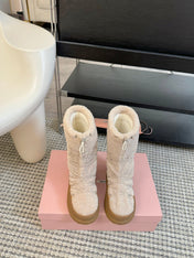 SNOW LONG BOOTS IN COSMIC LATTE SHEARLING