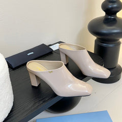 HIGH HEEL MULES WITH GOLD LETTERING LOGO IN BEIGE GLOSSY CALFSKIN