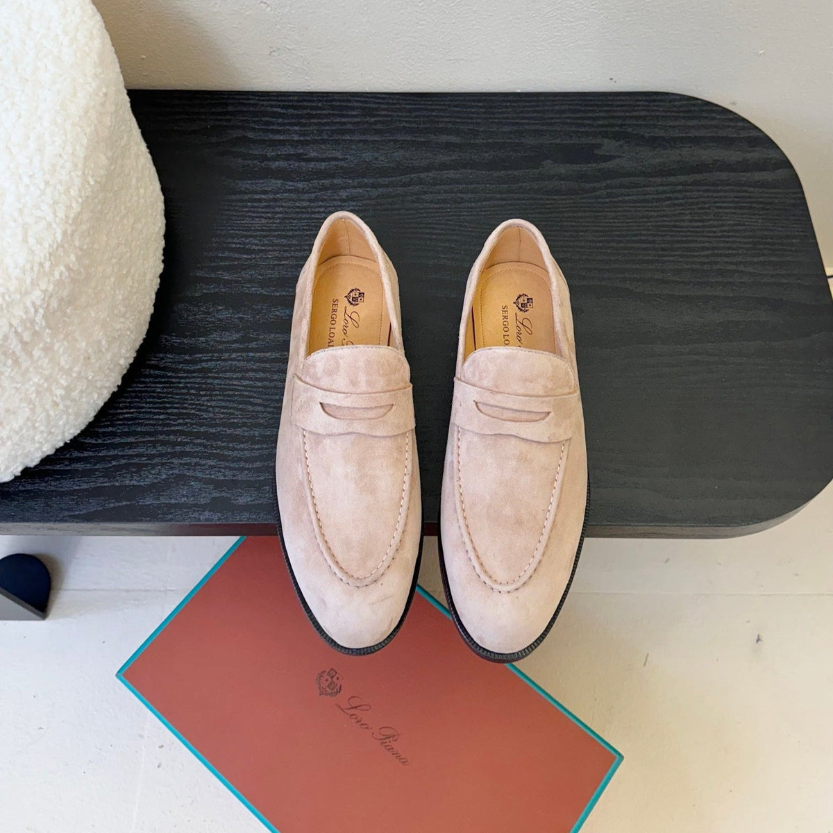 CLASSIC LOAFERS IN BLUSH BEIGE SUEDE