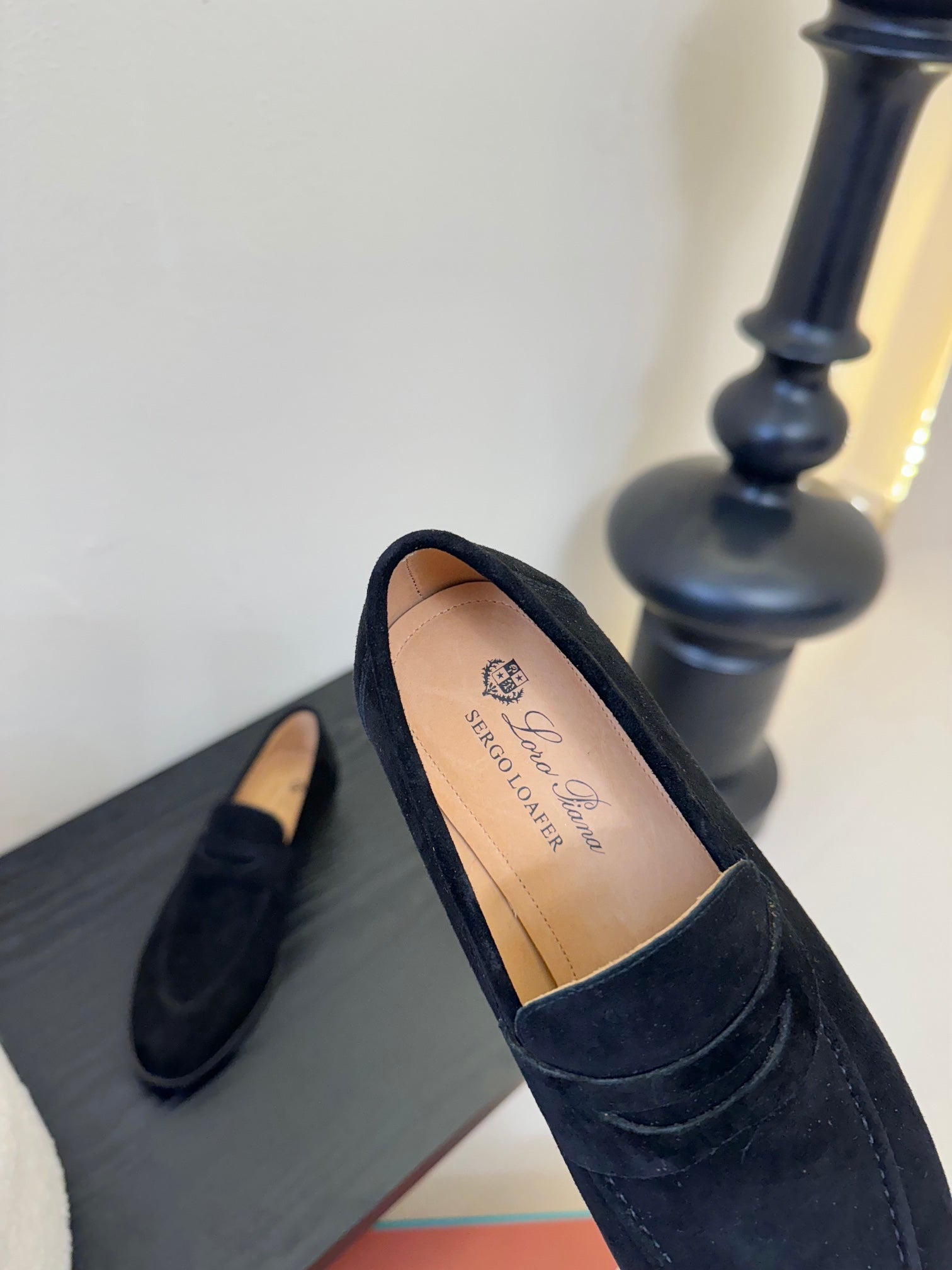 CLASSIC LOAFERS IN BLACK SUEDE