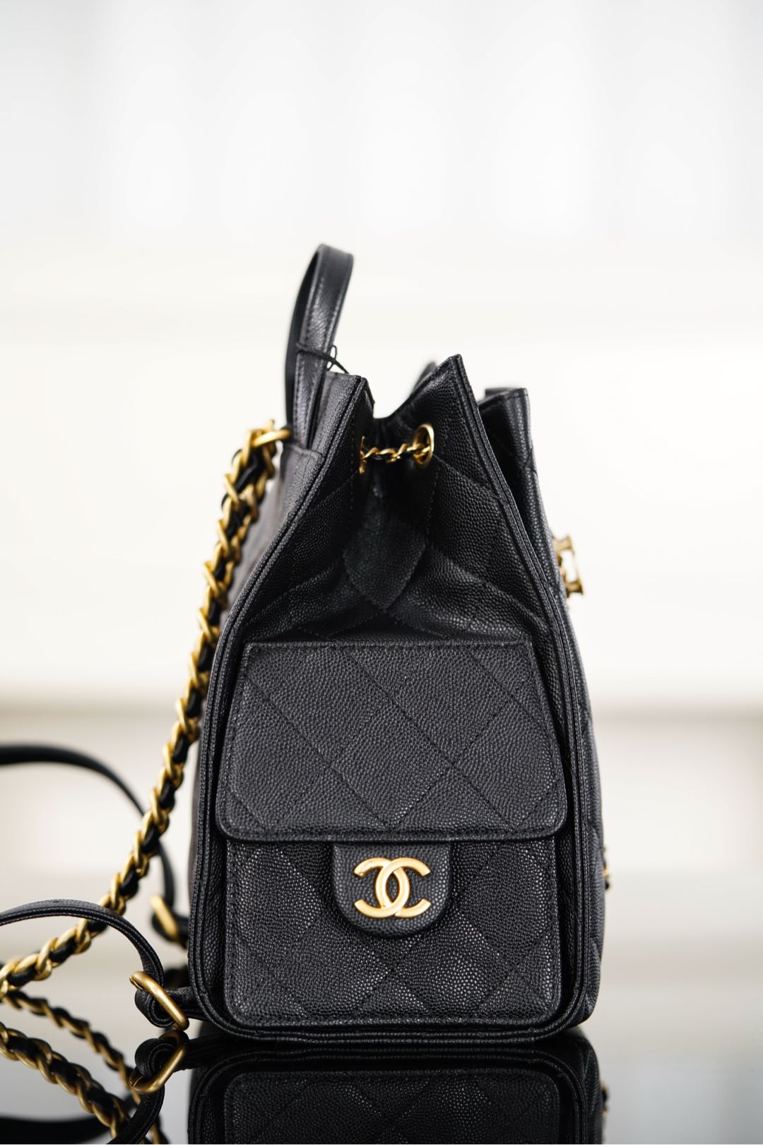 CHANEL 25S GRABRIELLE 23 CM IN BLACK LAMBSKIN WITH GOLD HARDWARE