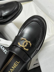 CC LOAFER BLACK CALFSKIN WITH META LOGO