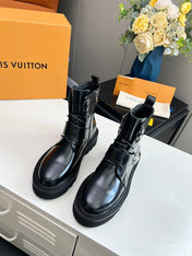 LV WOMEN'S BEAUBOURG ANKLE BOOT IN GLOSSY BLACK CALFSKIN