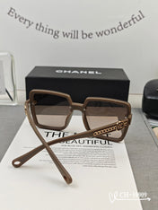 SQUARE SUNGLASSES 59909 IN BLACK TR FRAME WITH RESIN LENSES