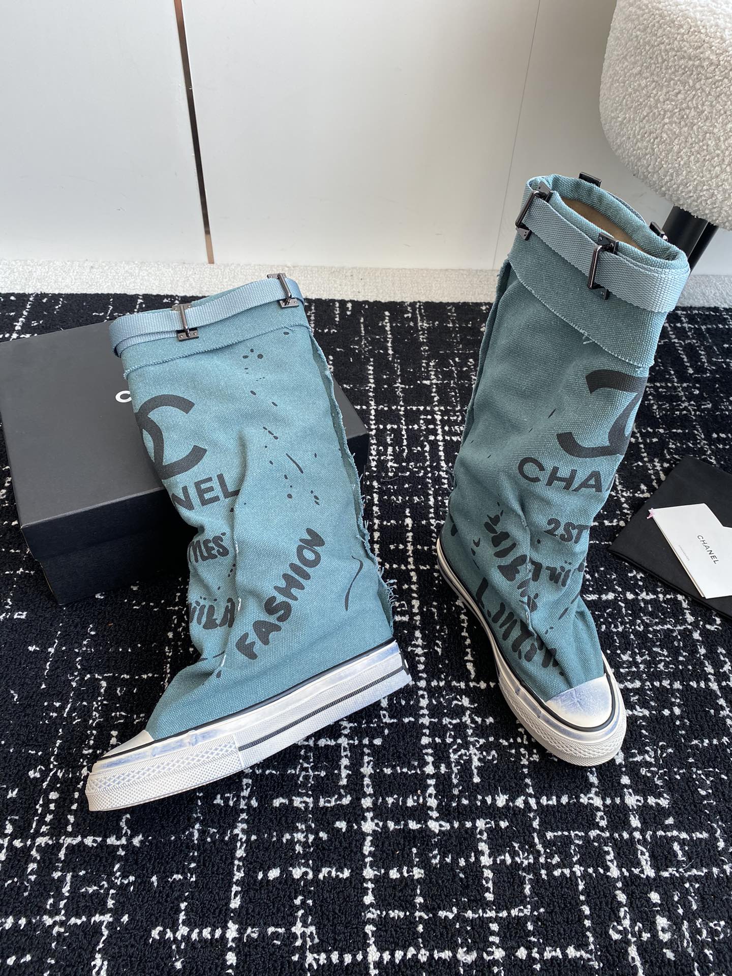 HIGH BOOTS IN SAPPHIRE BLUE CANVAS