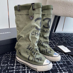 HIGH BOOTS IN ARMY GREEN CANVAS
