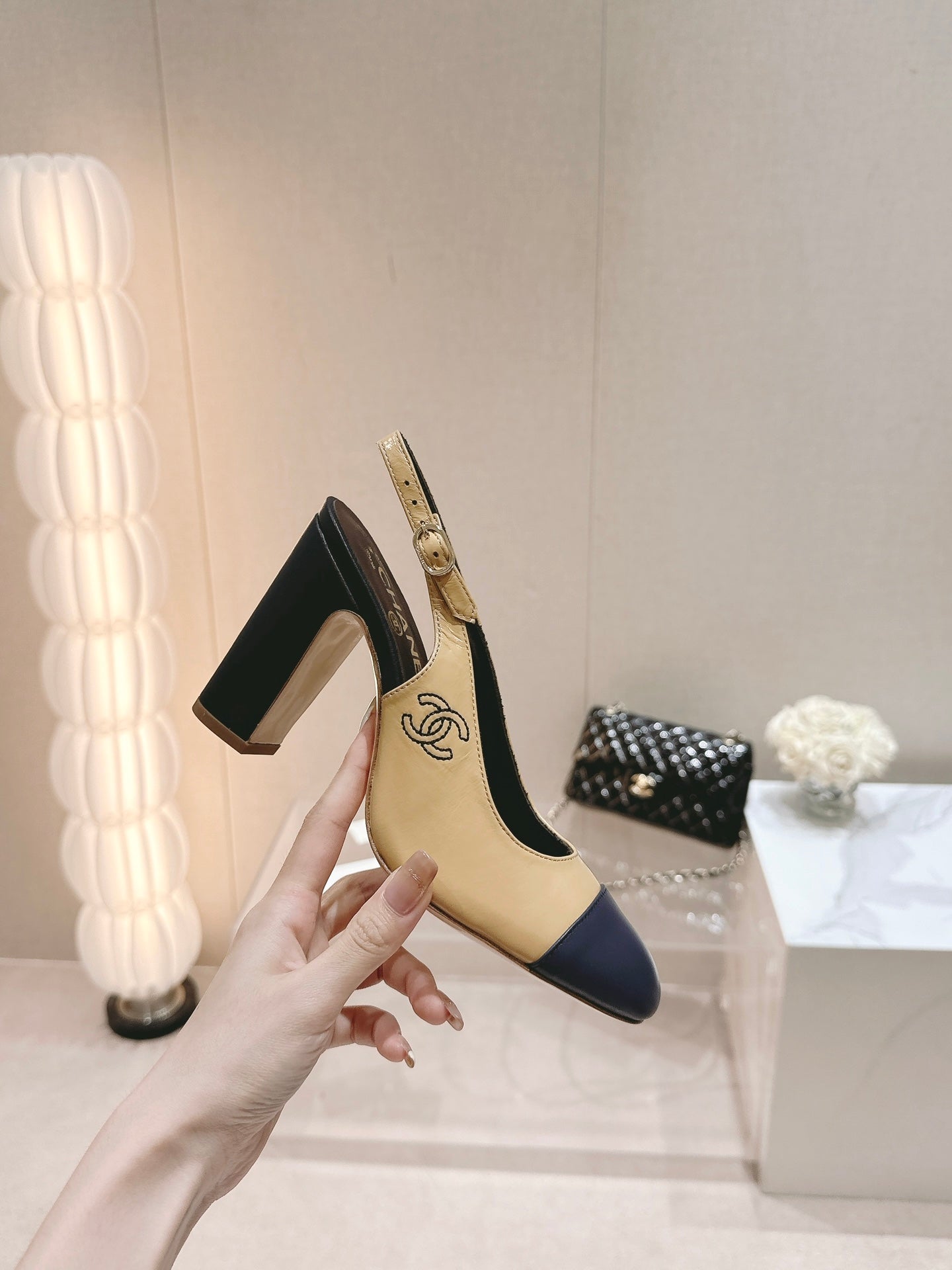 HIGH SLINGBACKS PEANUT BROWN MIX BLACK SHEEPSKIN