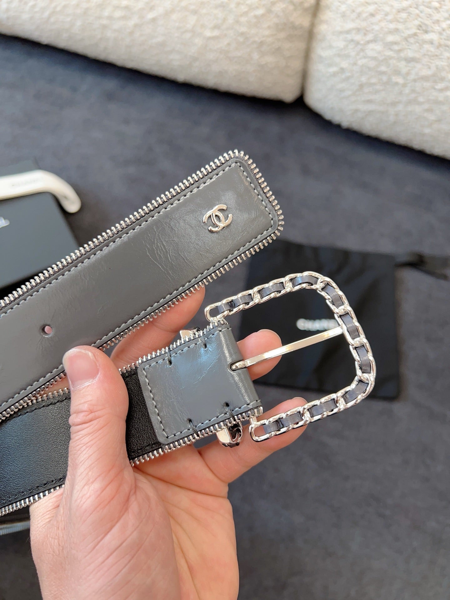 BELT 40MM IN GRAY CALFSKIN WITH INTERWOVEN CHAIN BUCKLE ZIPPER IN TRIM SILVER HARDWARE