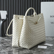 BOTTEGA VENETA 25S LARGE ANDIAMO 42 IN IVORY CALFSKIN GOLD HARDWARE