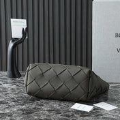 BOTTEGA VENETA 25S DIAGO HOBO 39 IN VERY DEEP OLIVE CALFSKIN