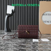 BOTTEGA VENETA 25S ANDIAMO POUCH 19 IN DEEP MAROON CALFSKIN GOLD HARDWARE