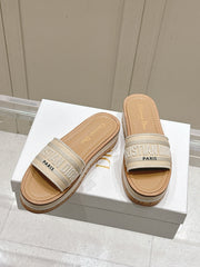 DWAY WEDGE SLIDES 45MM IN BEIGE FABRIC RAFFIA SOLE