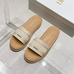 DWAY WEDGE SLIDES 45MM IN BEIGE FABRIC RAFFIA SOLE