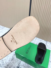 BOTTEGA VENETA 26S LOAFERS IN BLACK INTRECCIATO CALFSKIN