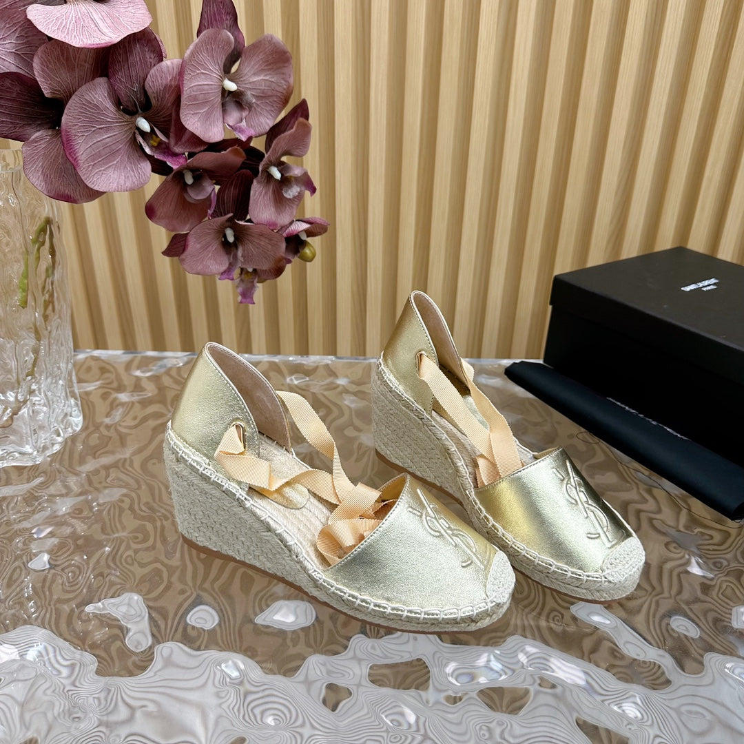 SL WEDGE SANDALS METALLIC GOLD CALFSKIN AND STRAW