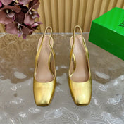 KNOT PUMP 9 CM IN GOLD CALFSKIN WITH GOLD FINISHED METAL HEEL