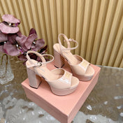 PLATFORM HEELS IN LADY PINK PATENT CALFSKIN GOLD LOGO IN STRAP