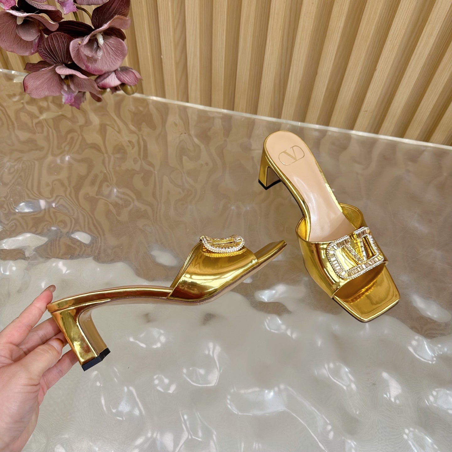 VALENTINO 25S HIGH-HEEL MULES 60 MM IN GOLD PATENT CALFSKIN WITH CRYSTAL-EMBELLISHED STRAP