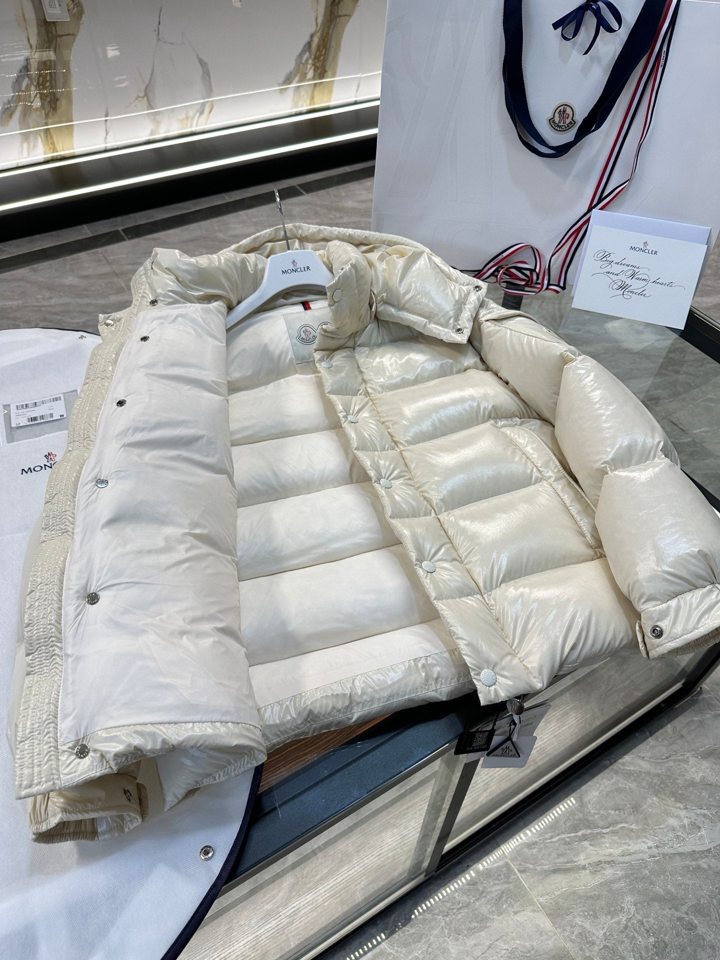 MONCLER 25S JACKET IN WHITE 026
