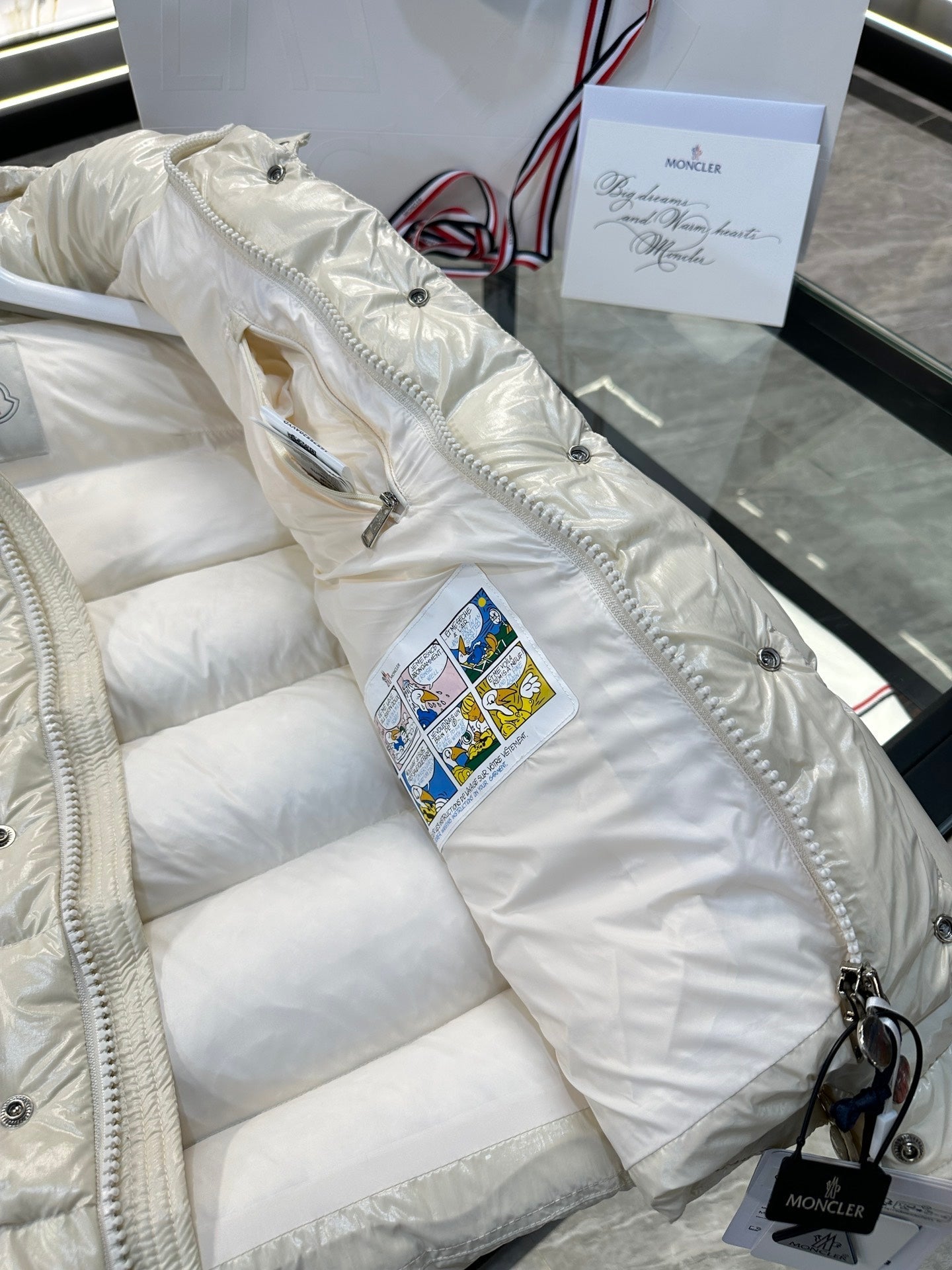 MONCLER 25S JACKET IN WHITE 026