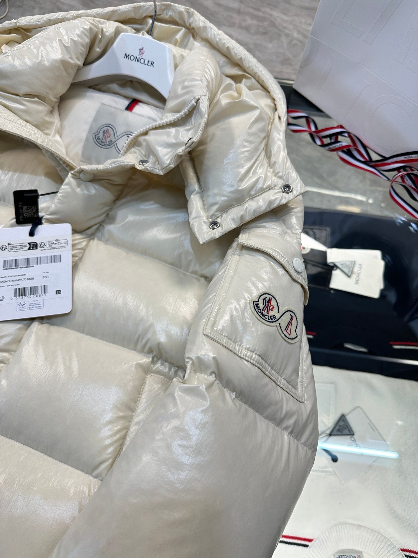 MONCLER 25S JACKET IN WHITE 026