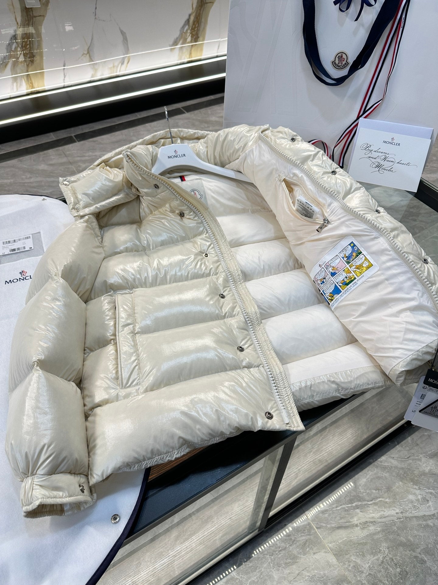 MONCLER 25S JACKET IN WHITE 026