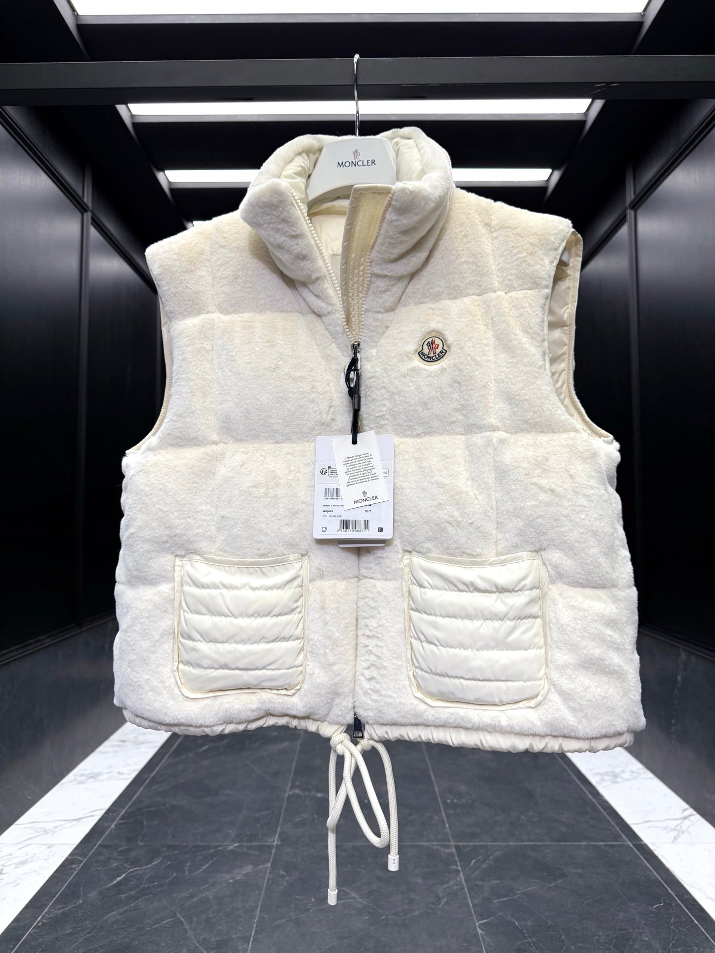 MONCLER 25S DOWN PUFFER VEST IN WHITE 013
