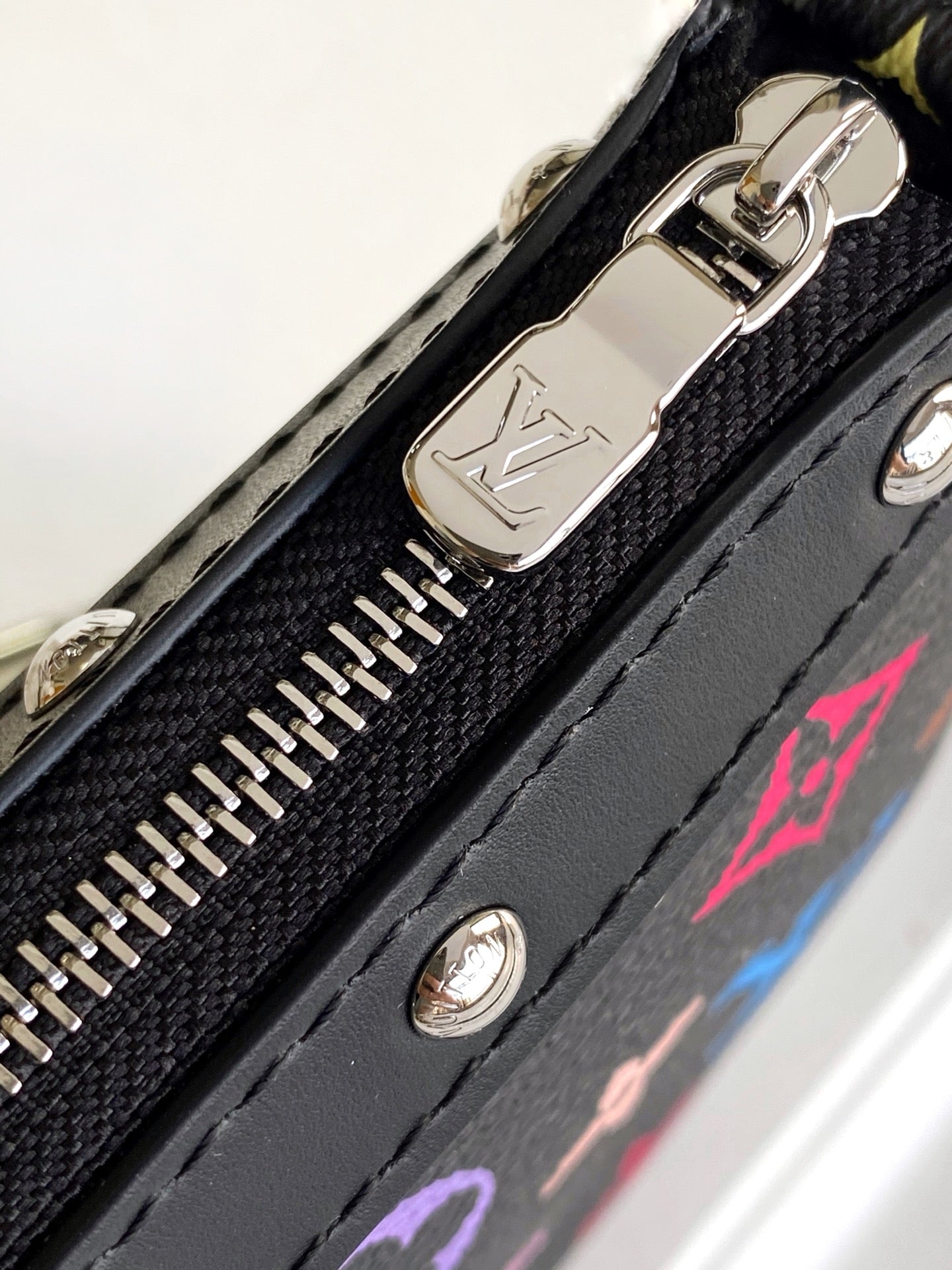 POCHETTE ACCESSOIRES 22 BAG IN MULTICOLOR MONOGRAM CANVAS AND COWHIDE