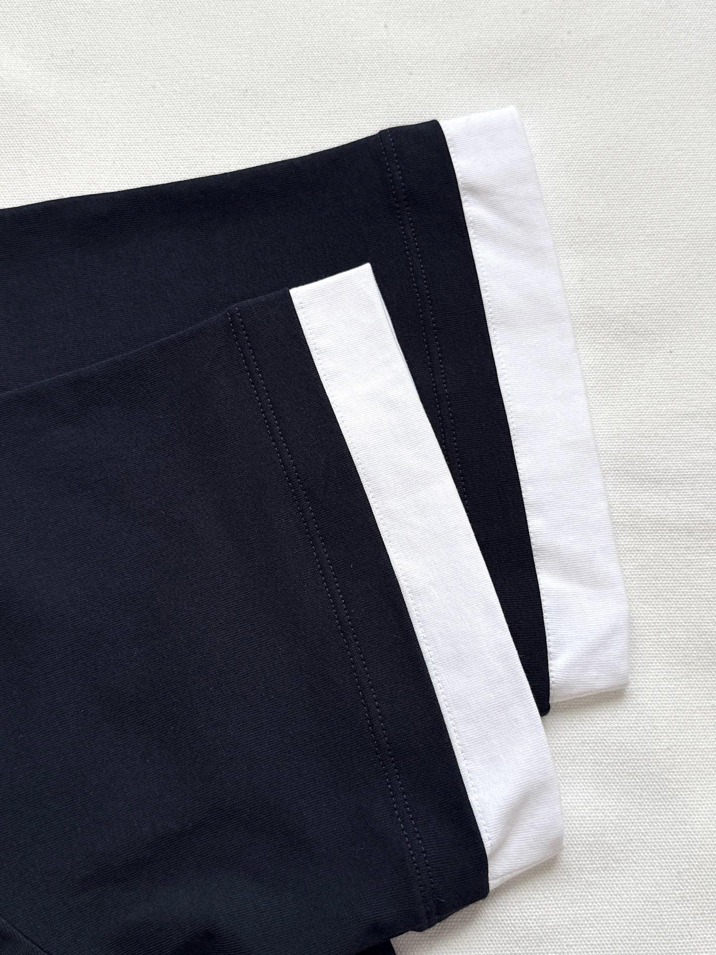 PRADA T-SHIRT STYLE 135