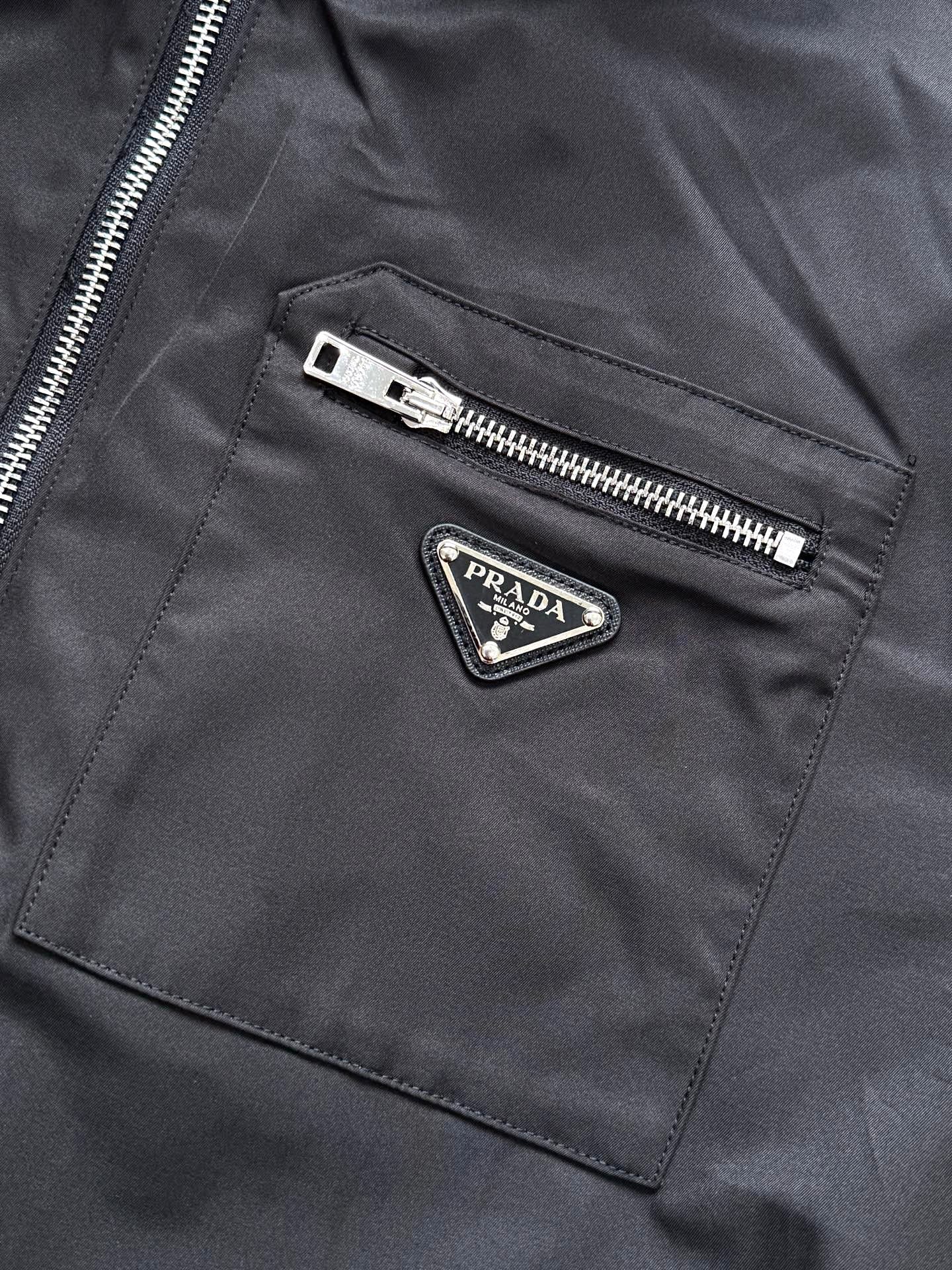 PRADA HOODED JACKET STYLE 128