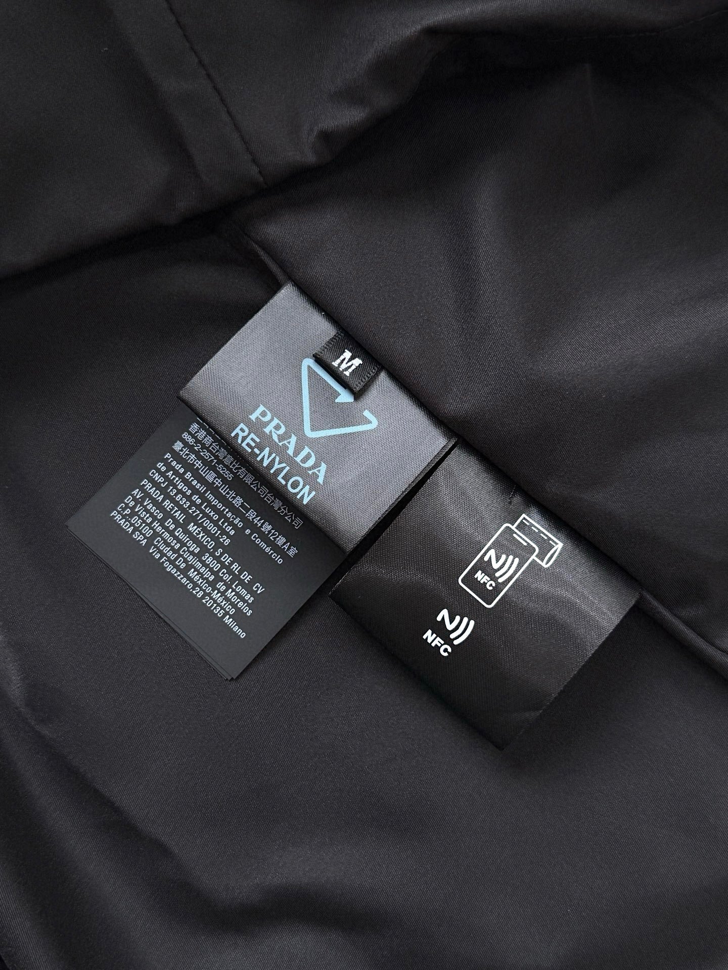 PRADA HOODED JACKET STYLE 128