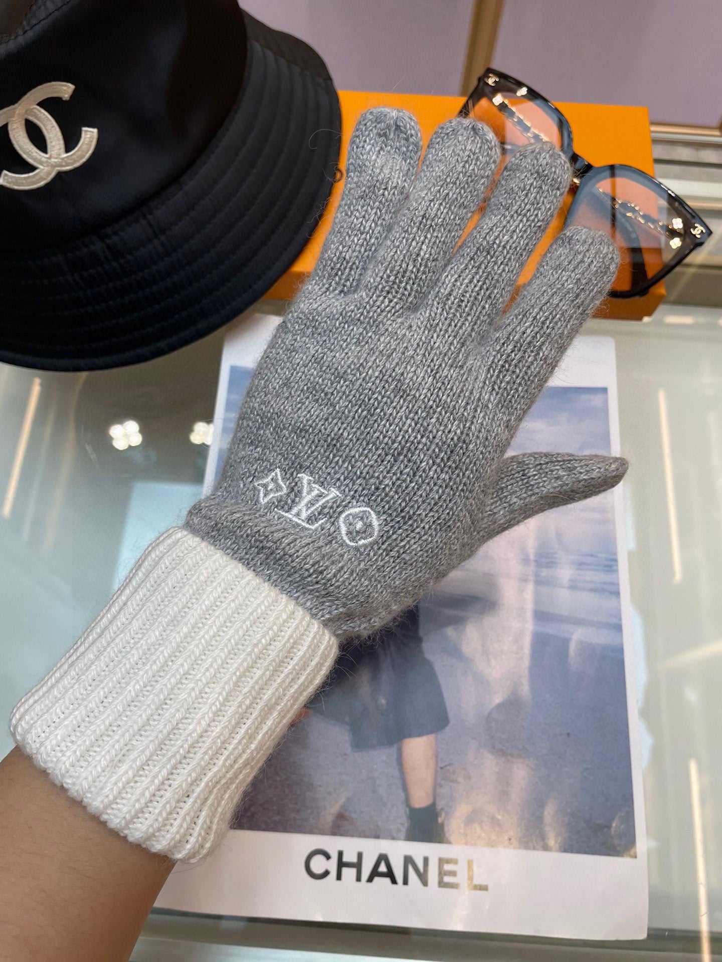 GLOVES IN DOVE GRAY MIX WHITE WOOL 458573