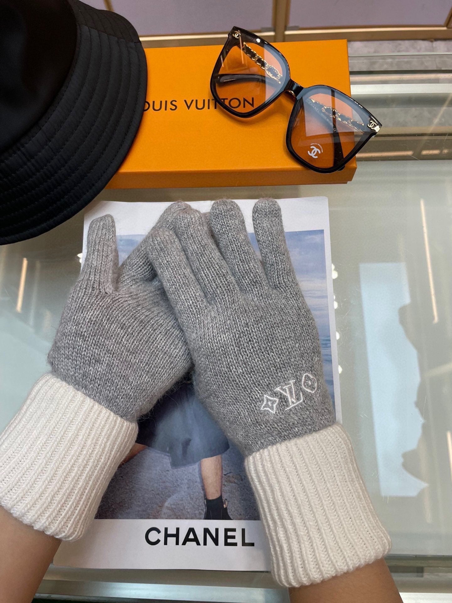 GLOVES IN DOVE GRAY MIX WHITE WOOL 458573