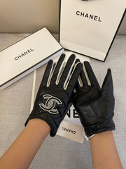 CC GLOVES IN BLACK MIX WHITE SHEEPSKIN 463850