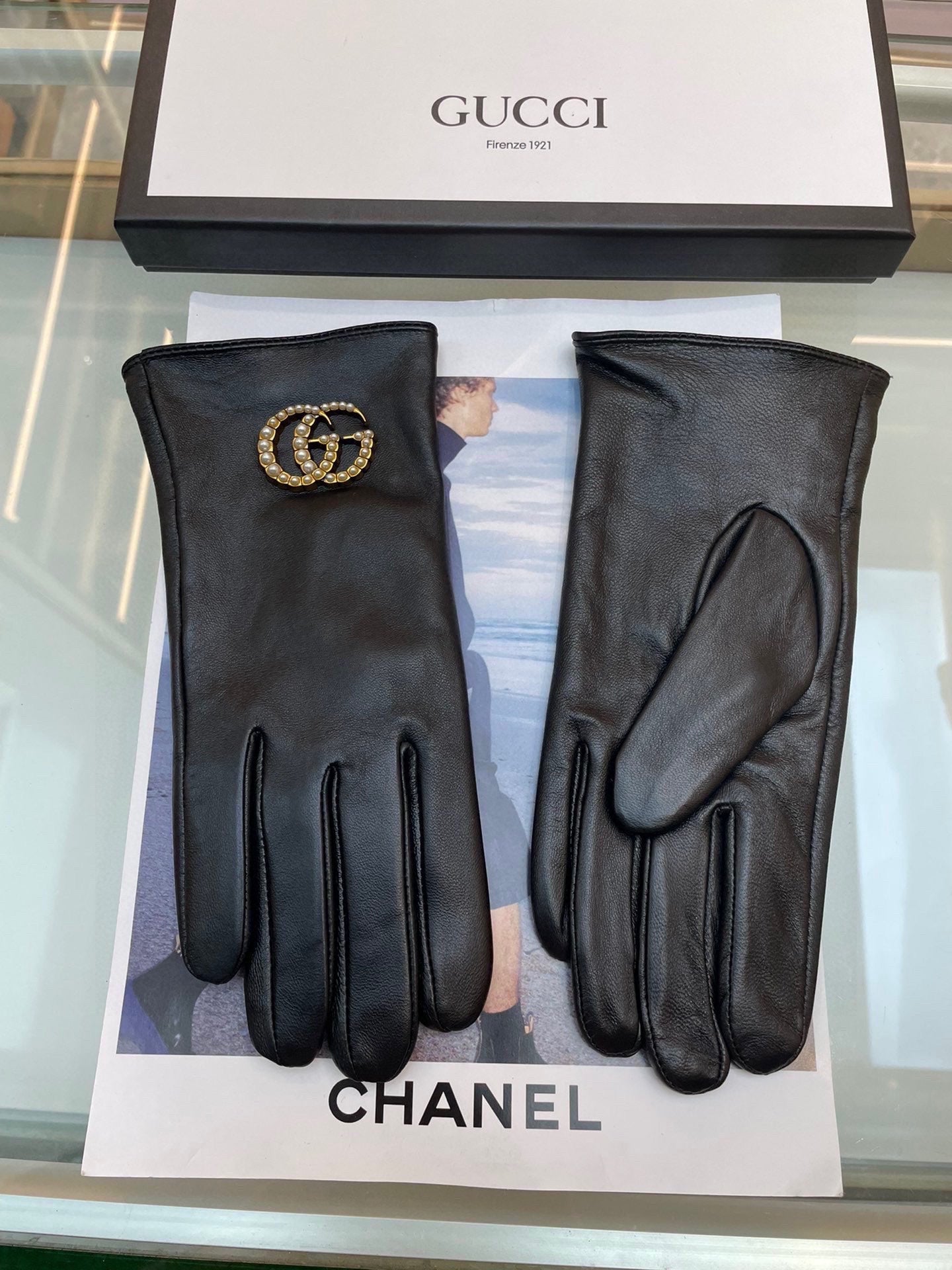 GLOVES IN BLACK LAMBSKIN AND FLEECE LINING 465050