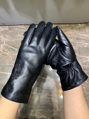 GLOVES IN BLACK EMBOSSED LAMBSKIN 465060